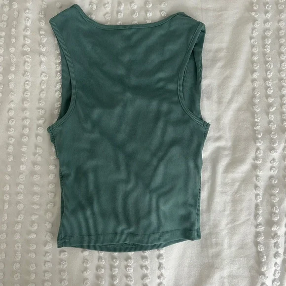 Cider Women's Green Sleeveless Top - Picture 4 of 4